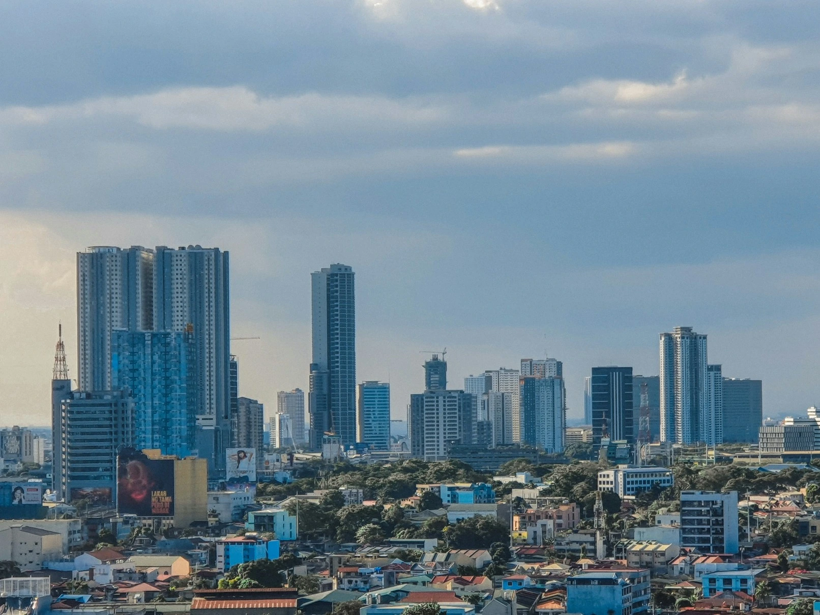 Urbanization Philippines Work : Trends and Challenges in Urban Cities